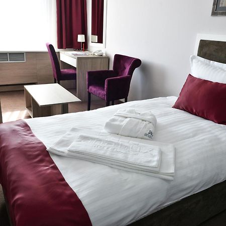 Hotel Ana Lux Spa Pirot Buitenkant foto