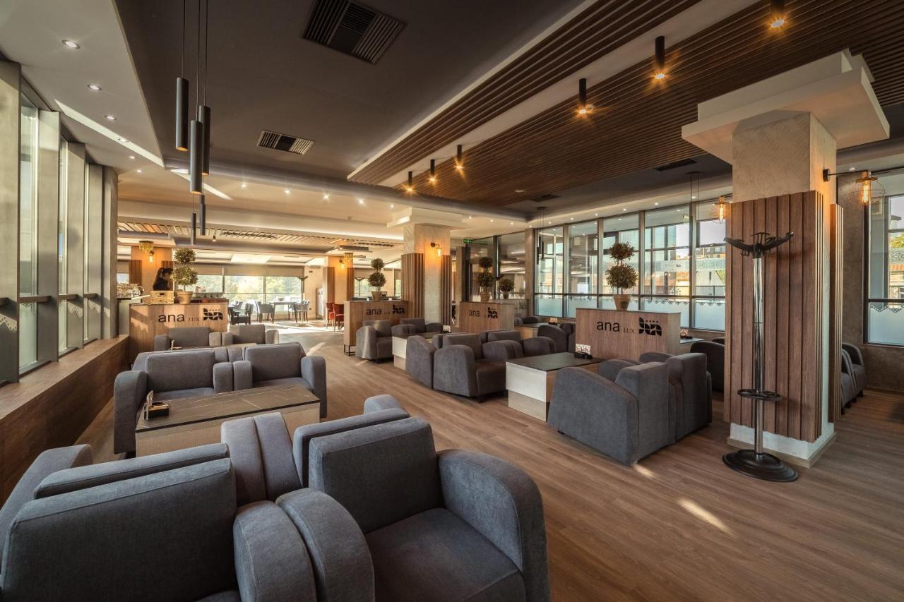 Hotel Ana Lux Spa Pirot Buitenkant foto