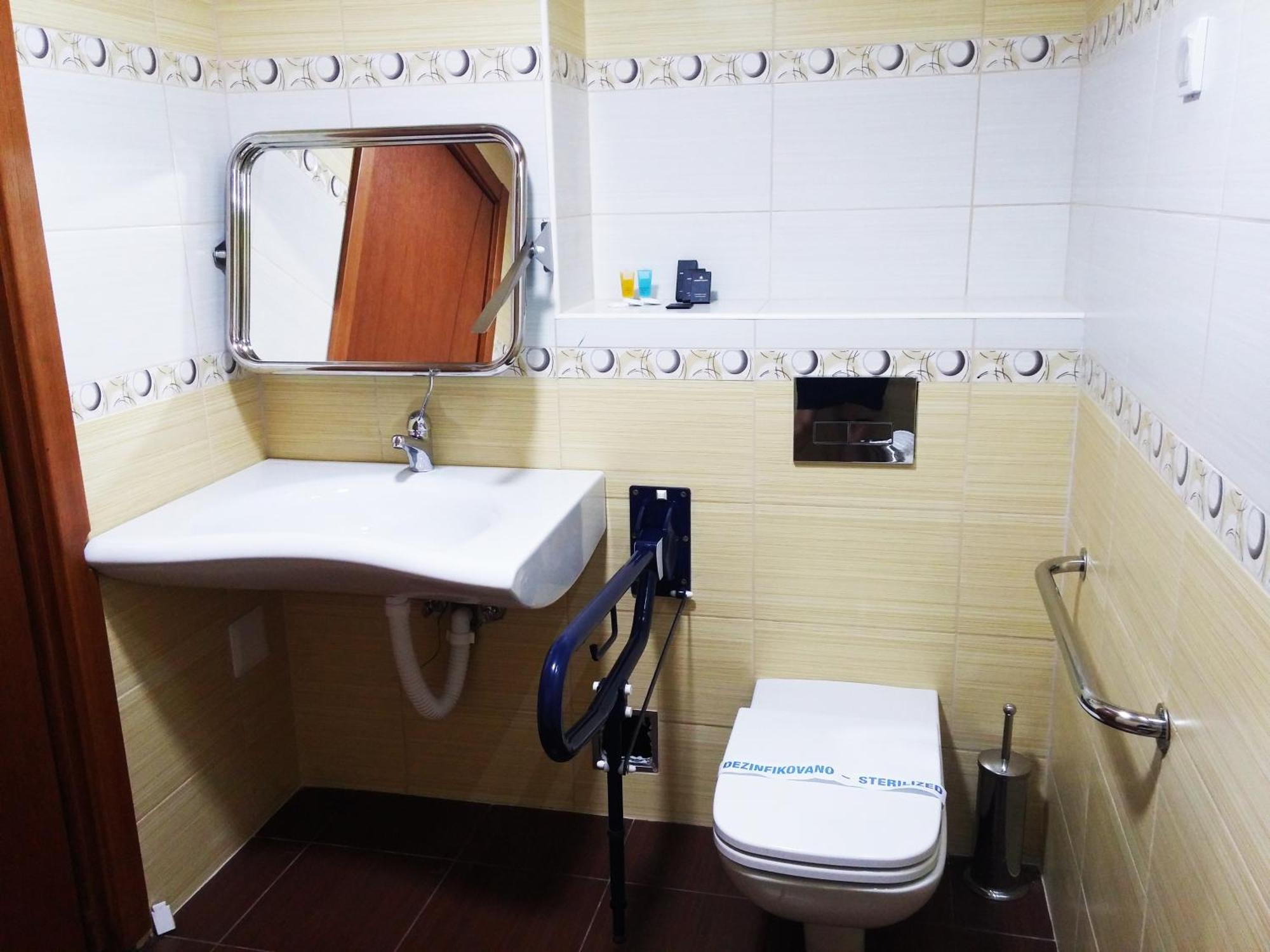 Hotel Ana Lux Spa Pirot Buitenkant foto