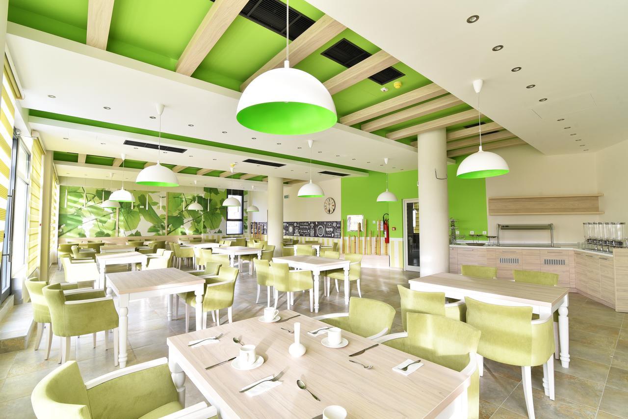 Hotel Ana Lux Spa Pirot Buitenkant foto