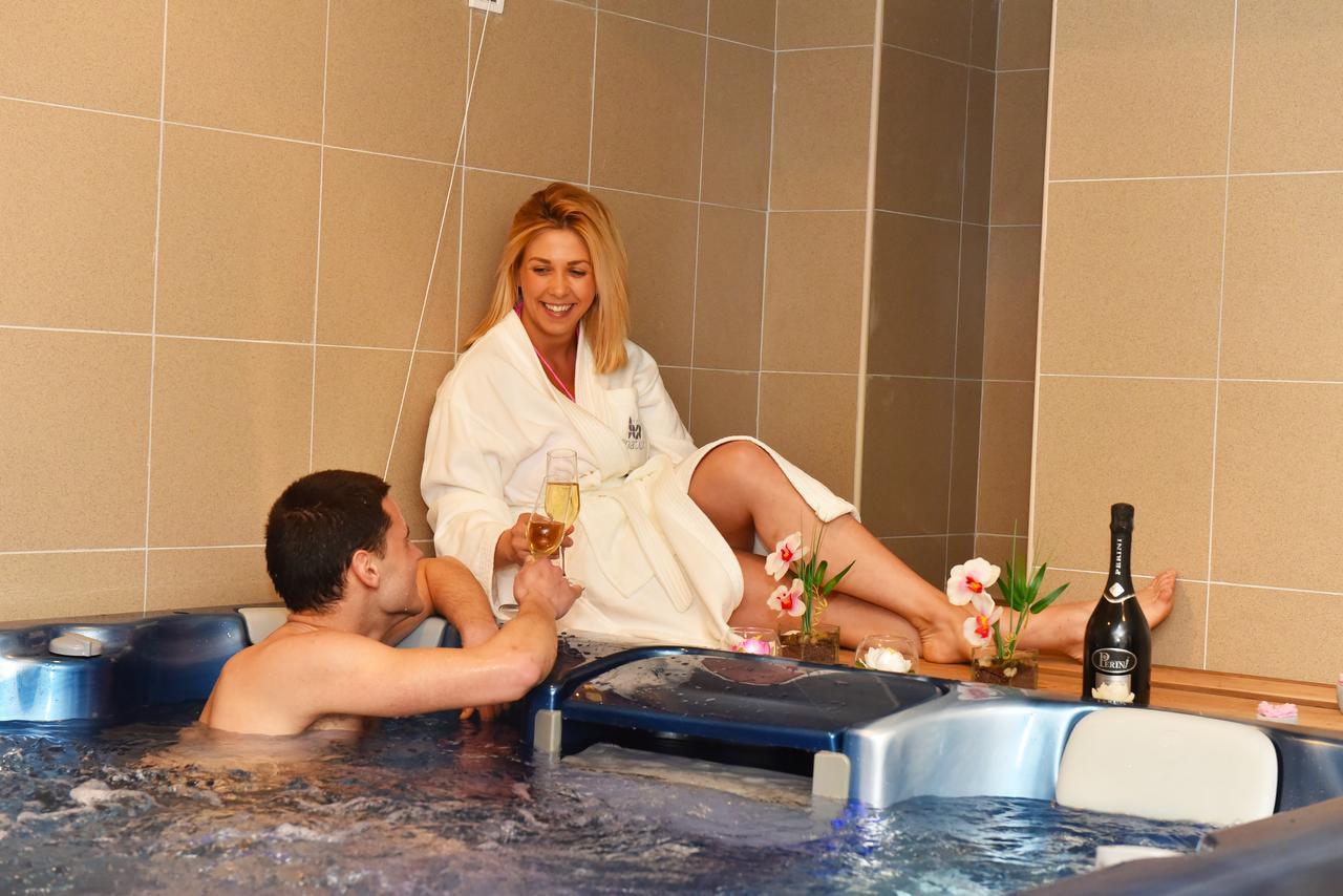 Hotel Ana Lux Spa Pirot Buitenkant foto